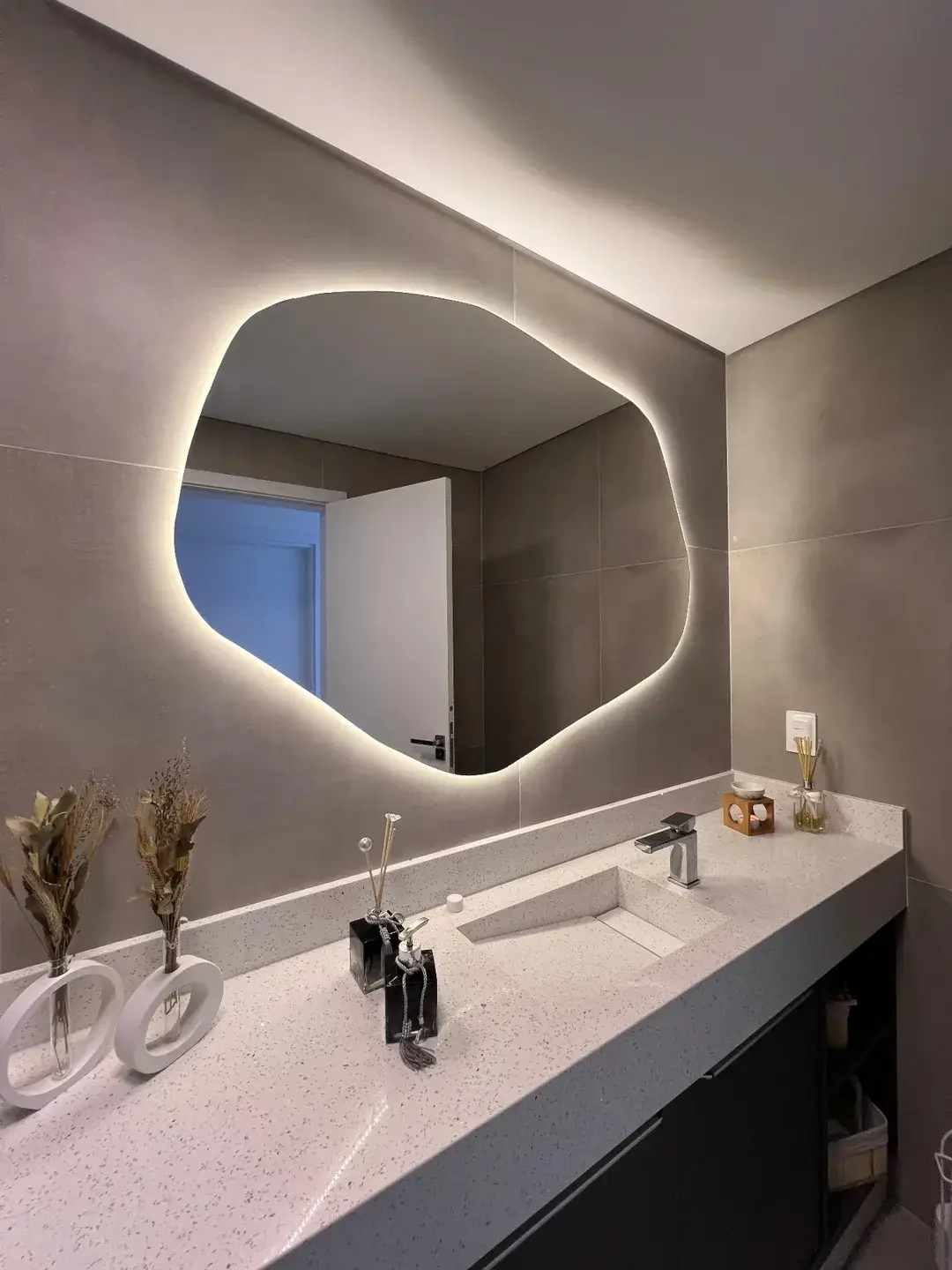 Espelhos decorativos e funcionais